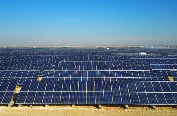Distributed photovoltaic power plant investment